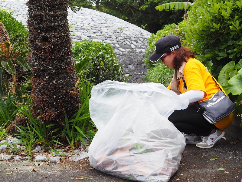 沖縄リジョン合同ACT「平和の礎」清掃