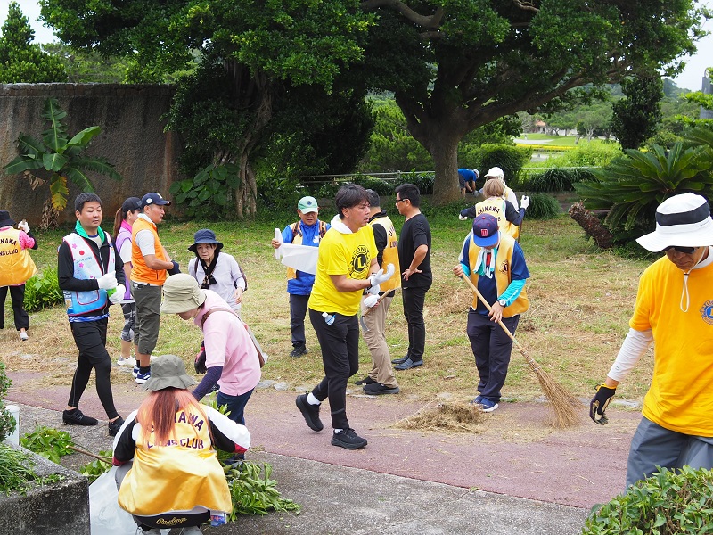沖縄リジョン合同ACT「平和の礎」清掃