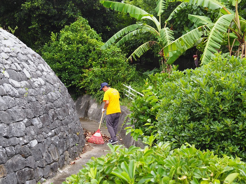 沖縄リジョン合同ACT「平和の礎」清掃