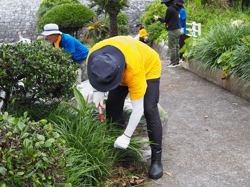 沖縄リジョン合同ACT「平和の礎」清掃